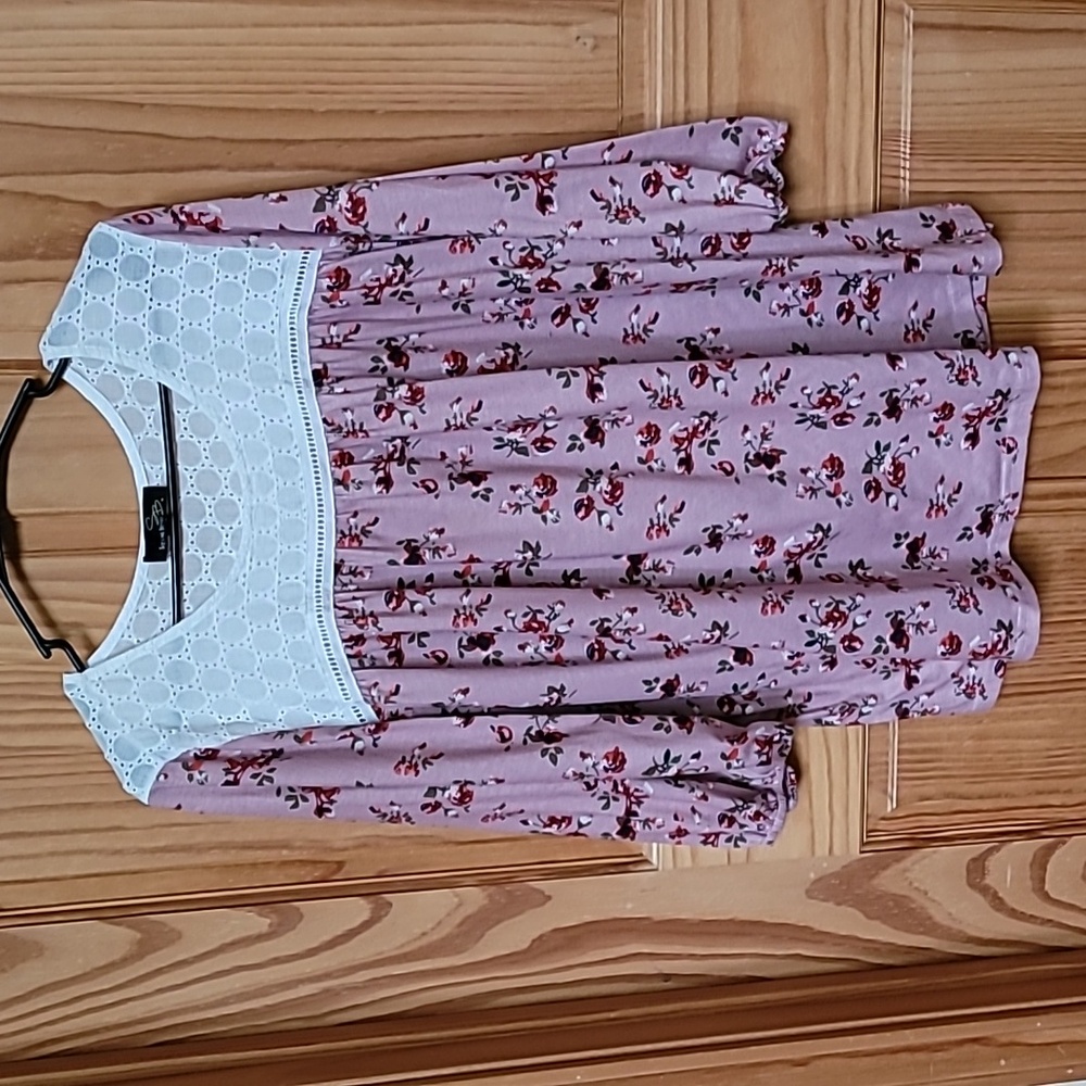Suzanne Betro 2x top